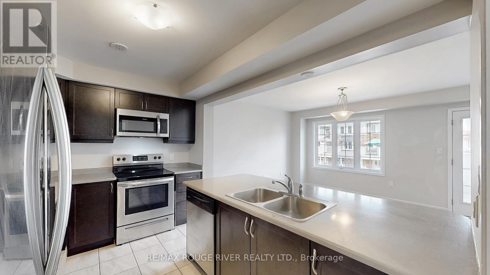 1061 Clipper Lane, Pickering, Ontario L1X 0E9 - Photo 14 - E13458152