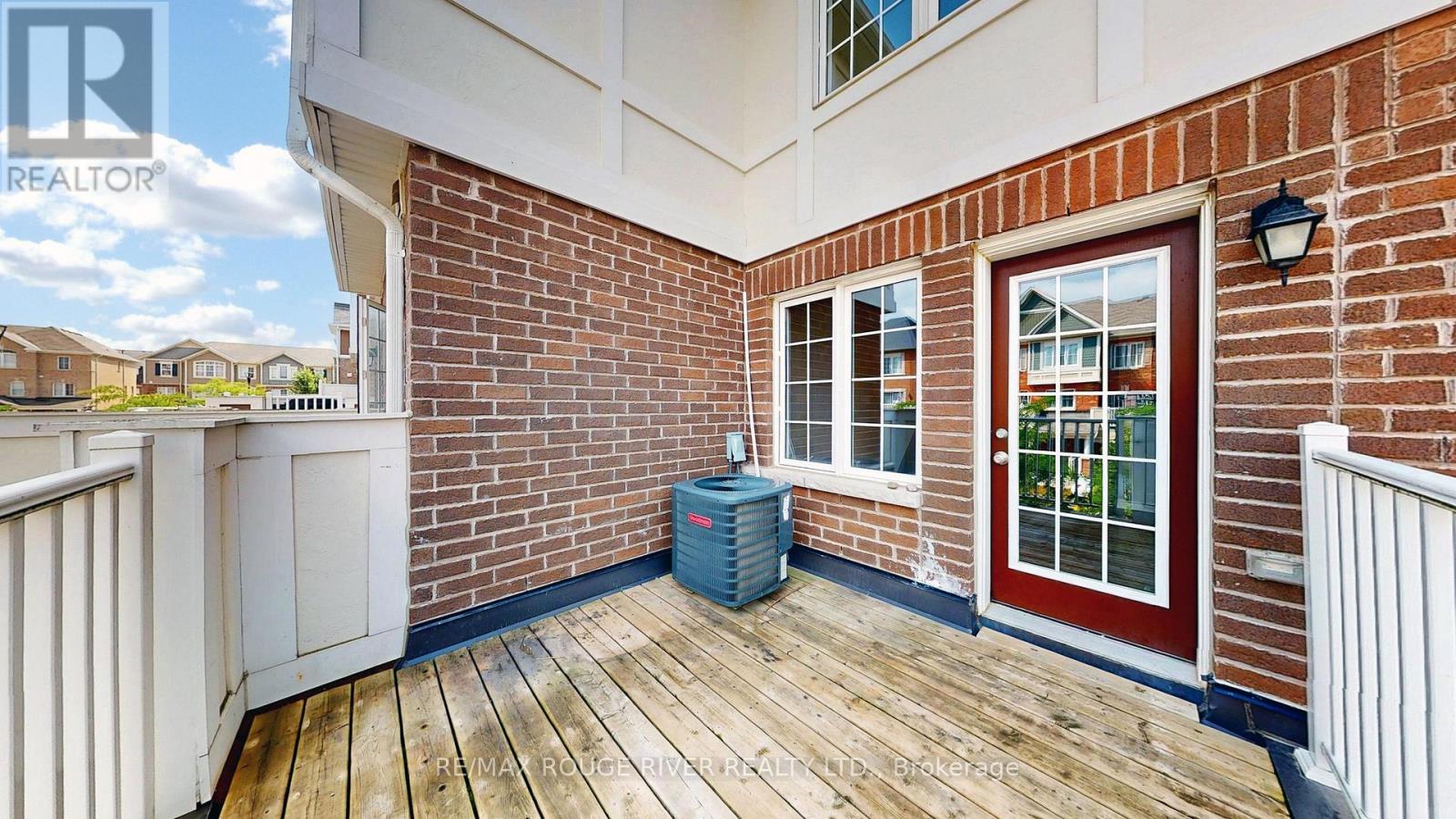 1061 Clipper Lane, Pickering, Ontario L1X 0E9 - Photo 30 - E13458152