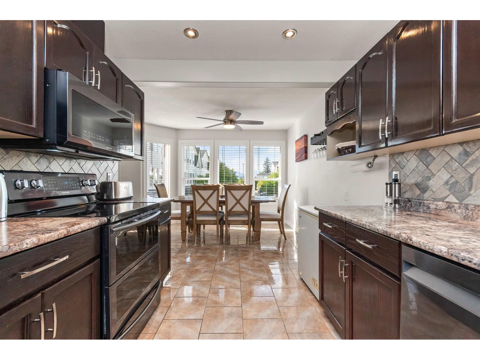 27 45286 Watson Road, Garrison Crossing, Chilliwack, British Columbia  V2R 3J4 - Photo 2 - R3136316