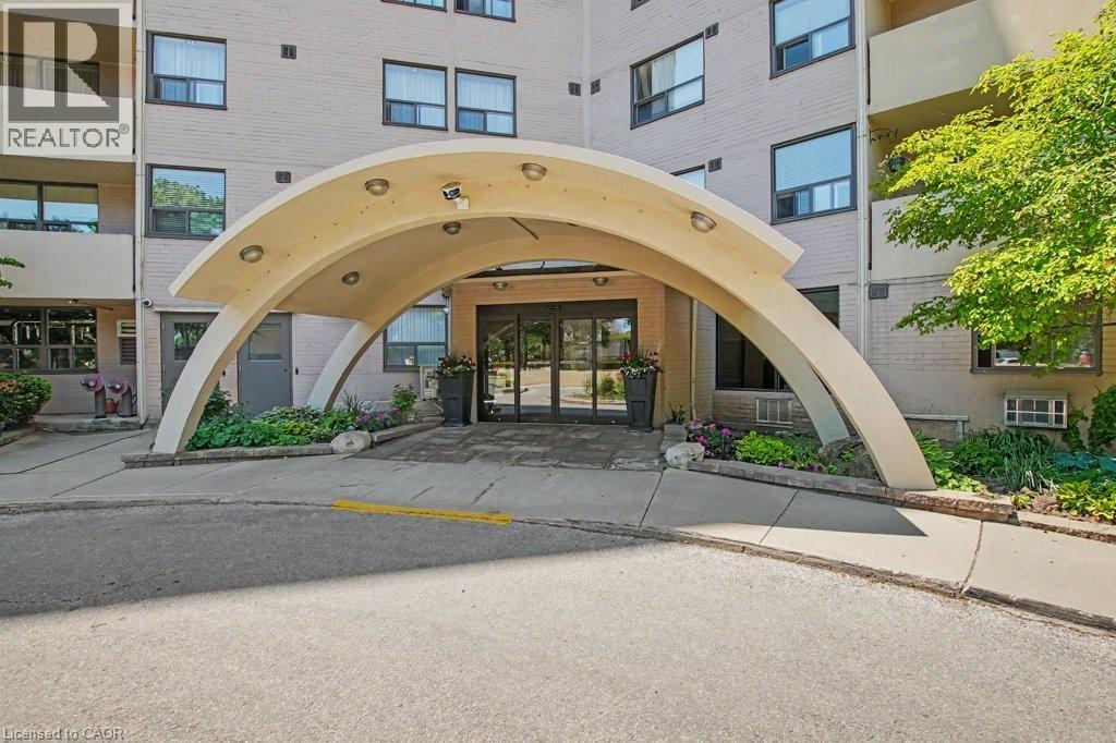 700 Dynes Road Unit# 217, Burlington, Ontario  L7N 3M2 - Photo 3 - 40828340