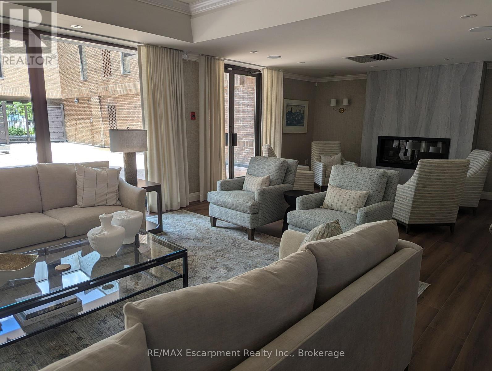 303 - 100 Lakeshore Road E, Oakville, Ontario  L6J 6M9 - Photo 32 - W13049720