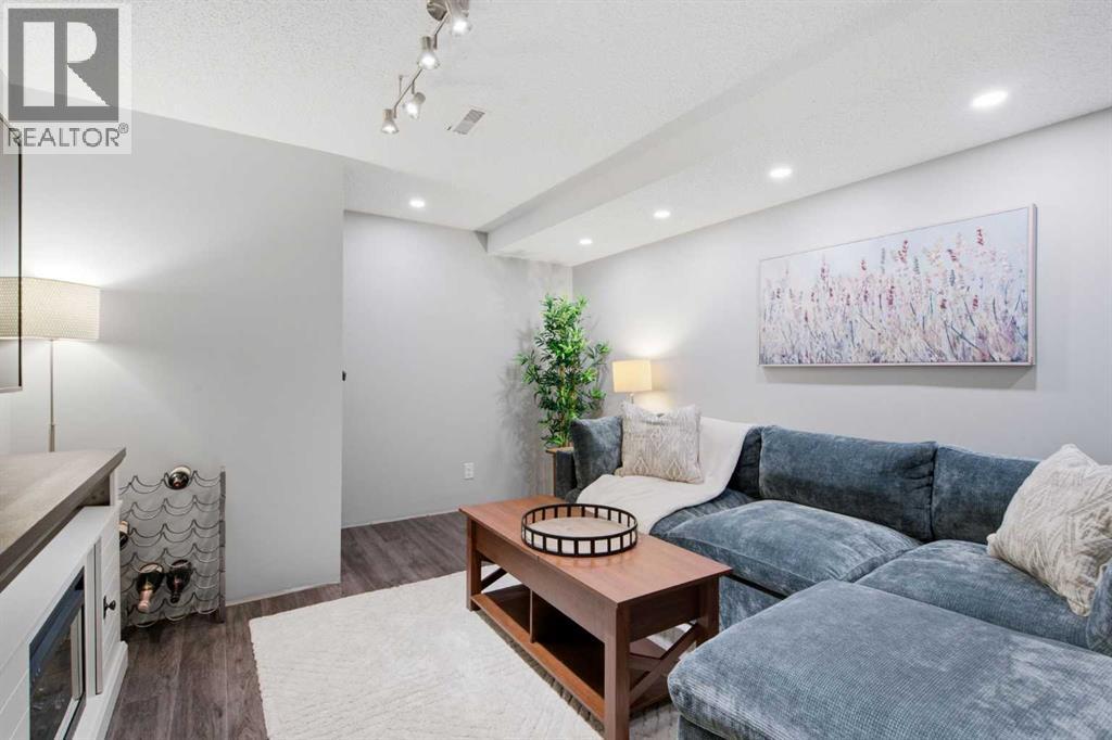 237 Deerpoint Lane Se, Calgary, Alberta  T2J 6M6 - Photo 30 - A2320995