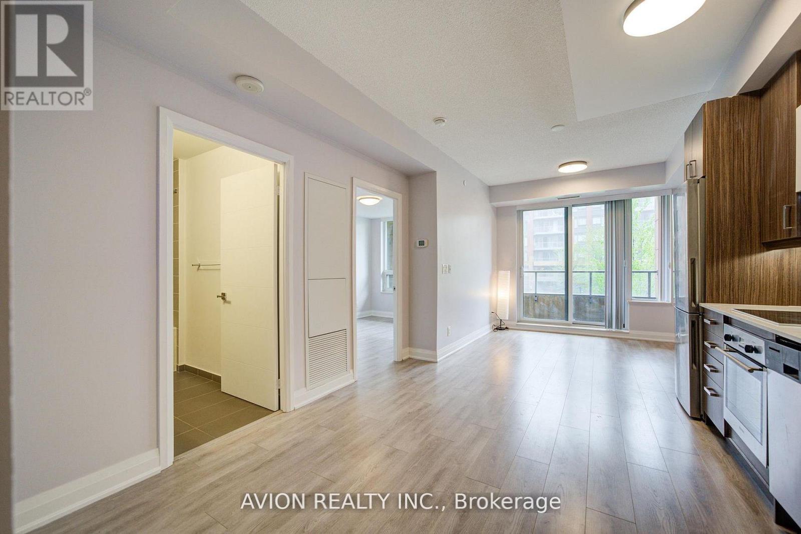 301 - 18 Uptown Drive, Markham, Ontario L3R 5M5 - Photo 2 - N13458128