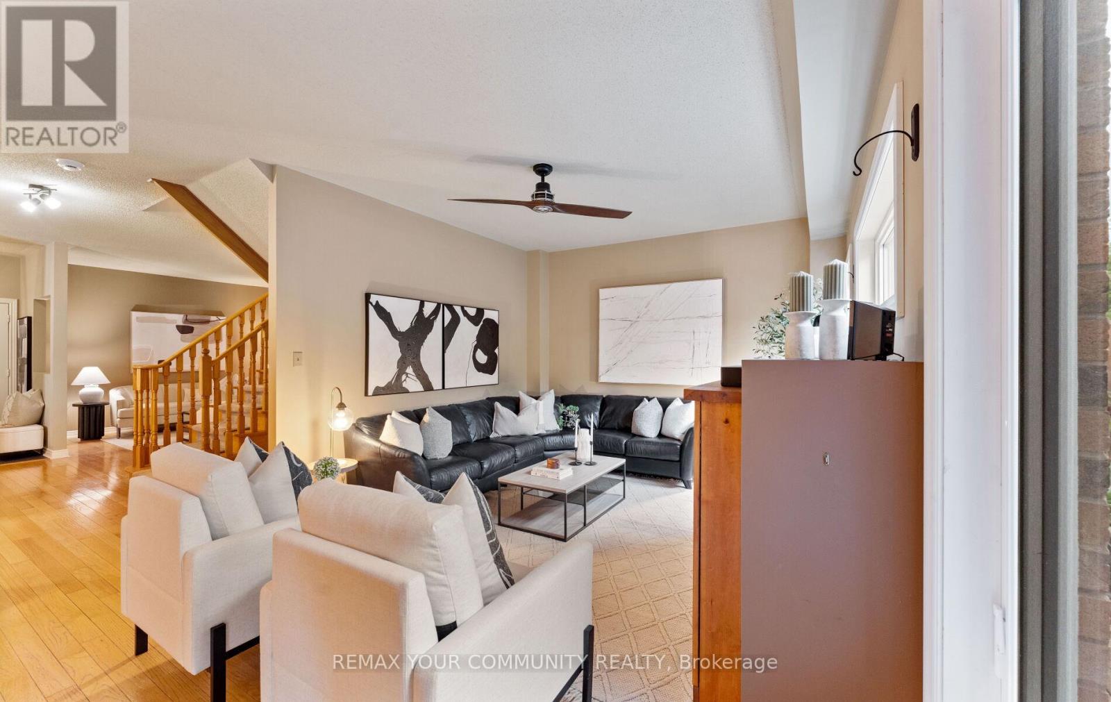 39 Raintree Crescent, Richmond Hill, Ontario L4E 3T6 - Photo 11 - N13458144