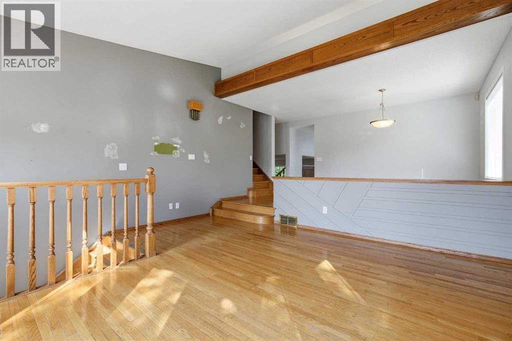 201 Sierra Morena Circle SW, Calgary, Alberta  T3H 2W8 - Photo 5 - A2321592