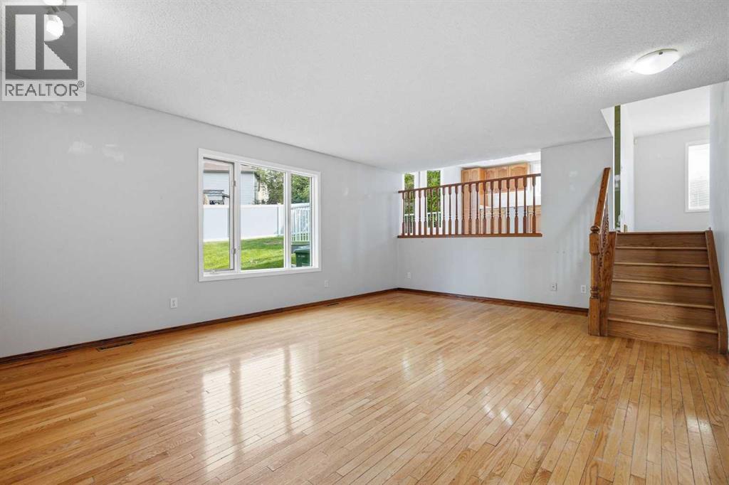 201 Sierra Morena Circle SW, Calgary, Alberta  T3H 2W8 - Photo 16 - A2321592