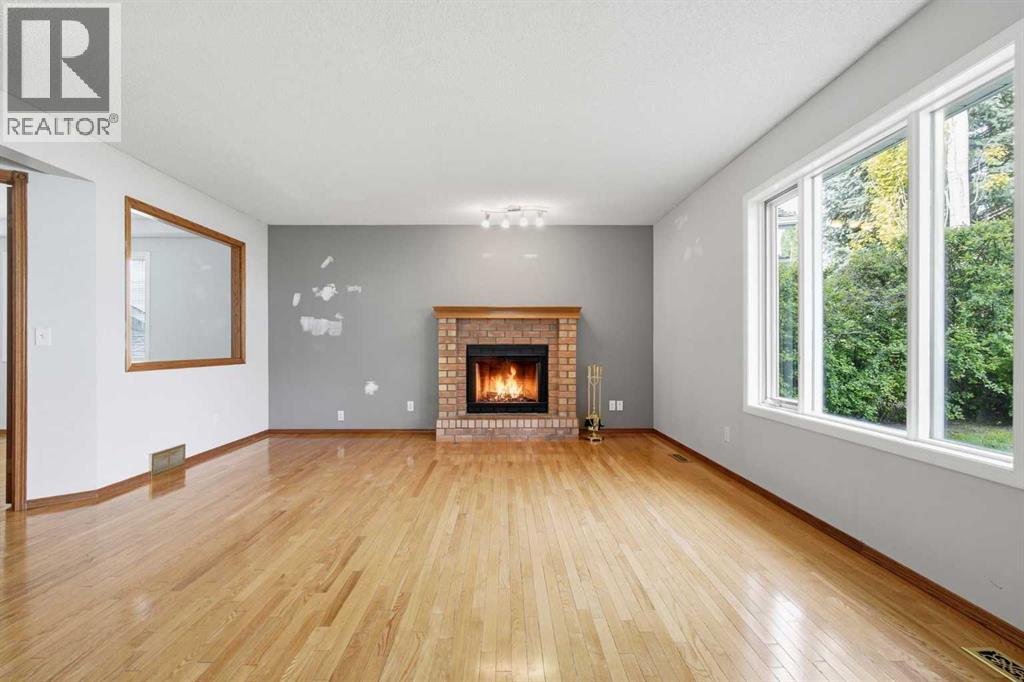201 Sierra Morena Circle SW, Calgary, Alberta  T3H 2W8 - Photo 14 - A2321592