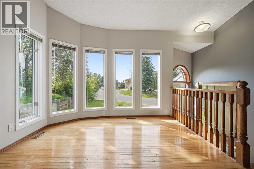 201 Sierra Morena Circle SW, Calgary, Alberta  T3H 2W8 - Photo 7 - A2321592