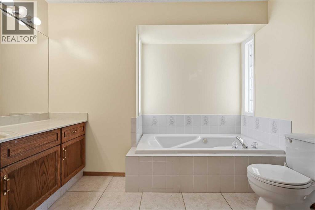 201 Sierra Morena Circle SW, Calgary, Alberta  T3H 2W8 - Photo 25 - A2321592
