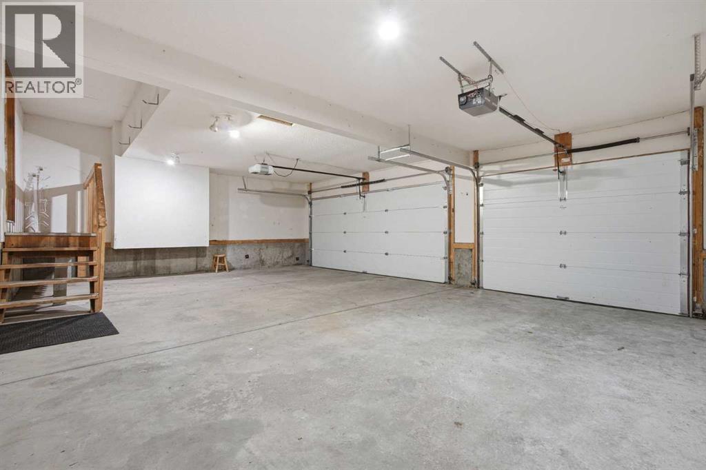 201 Sierra Morena Circle SW, Calgary, Alberta  T3H 2W8 - Photo 39 - A2321592