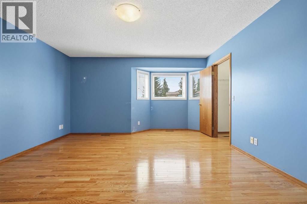 201 Sierra Morena Circle SW, Calgary, Alberta  T3H 2W8 - Photo 21 - A2321592