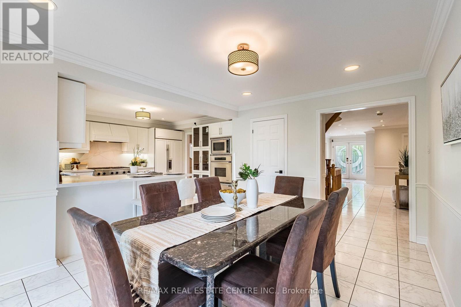 5937 Rayshaw Crescent, Mississauga, Ontario  L5M 2P1 - Photo 12 - W13458142