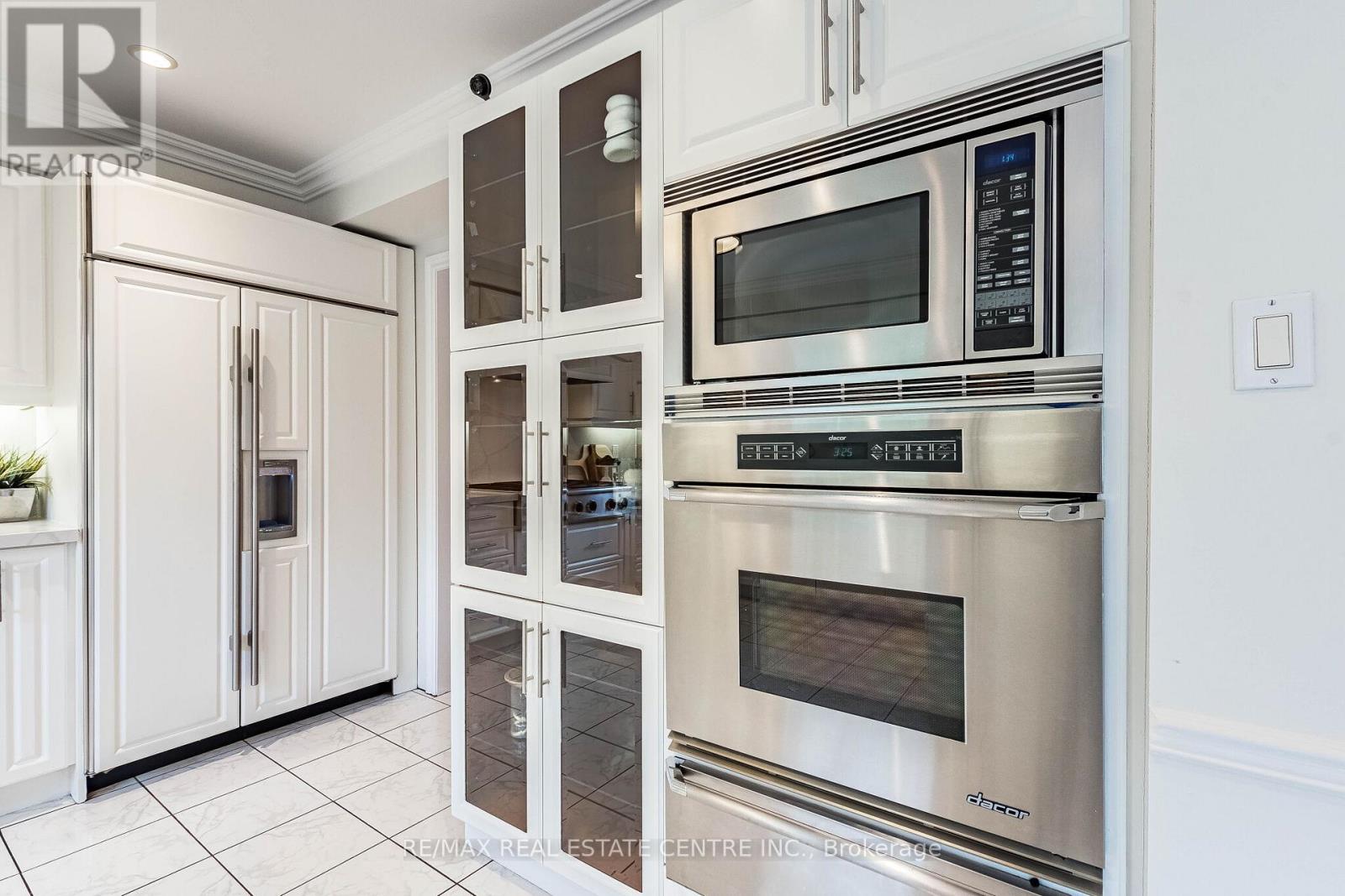 5937 Rayshaw Crescent, Mississauga, Ontario  L5M 2P1 - Photo 16 - W13458142