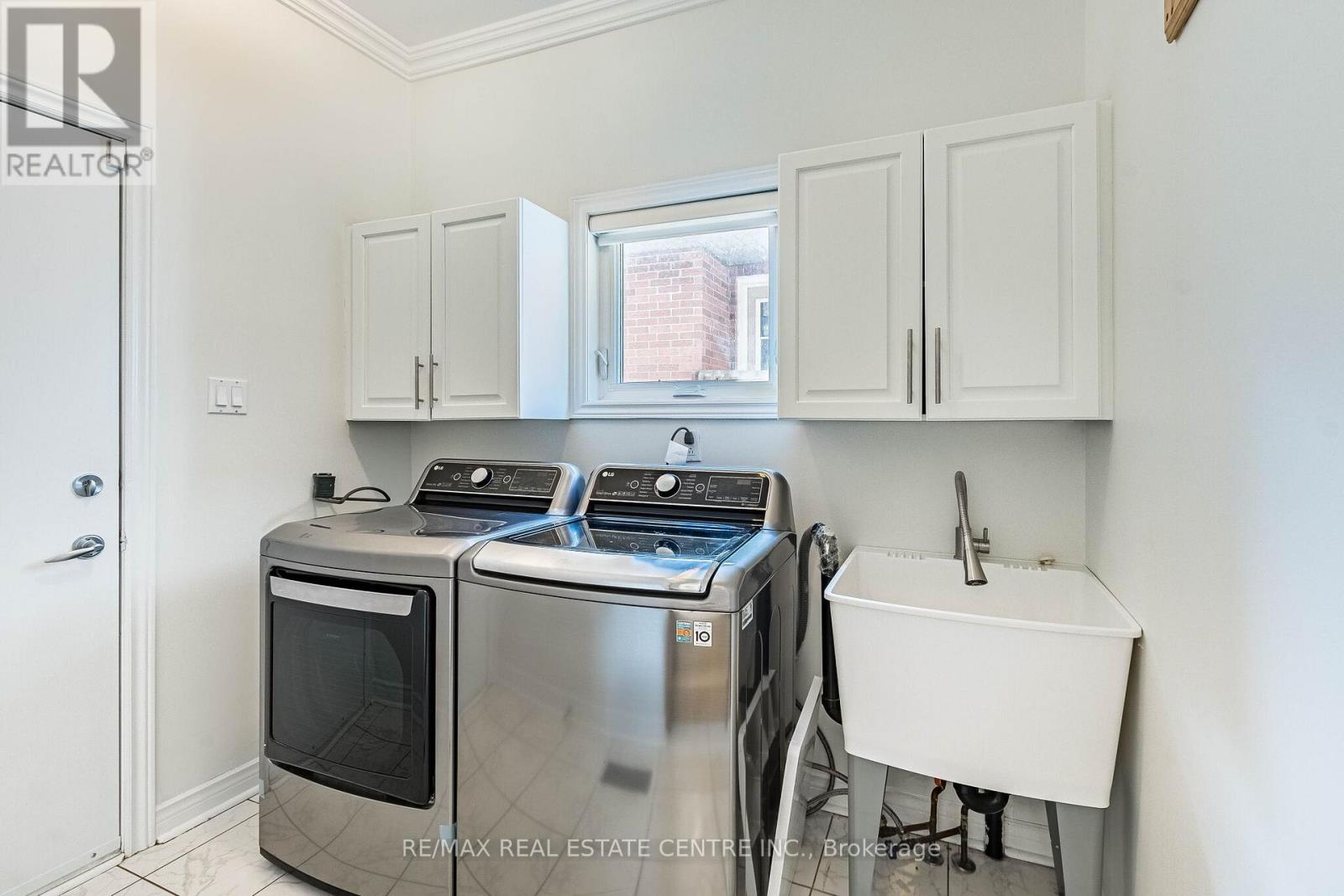 5937 Rayshaw Crescent, Mississauga, Ontario  L5M 2P1 - Photo 19 - W13458142