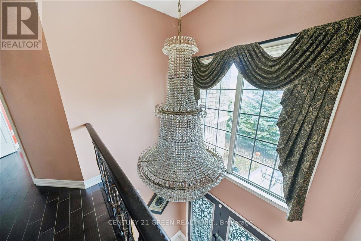 1031 Blueheron Boulevard, Mississauga, Ontario  L5V 2J8 - Photo 20 - W13458146