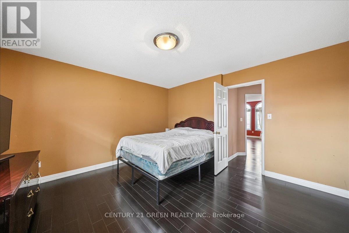 1031 Blueheron Boulevard, Mississauga, Ontario  L5V 2J8 - Photo 25 - W13458146
