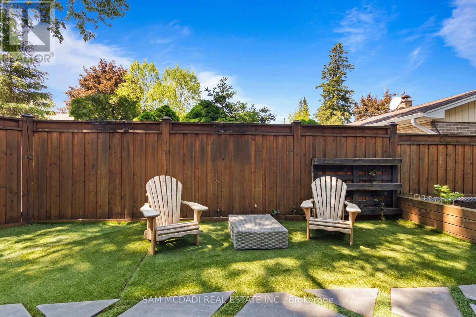 1031 Welwyn Drive, Mississauga, Ontario  L5J 3J2 - Photo 46 - W13458156
