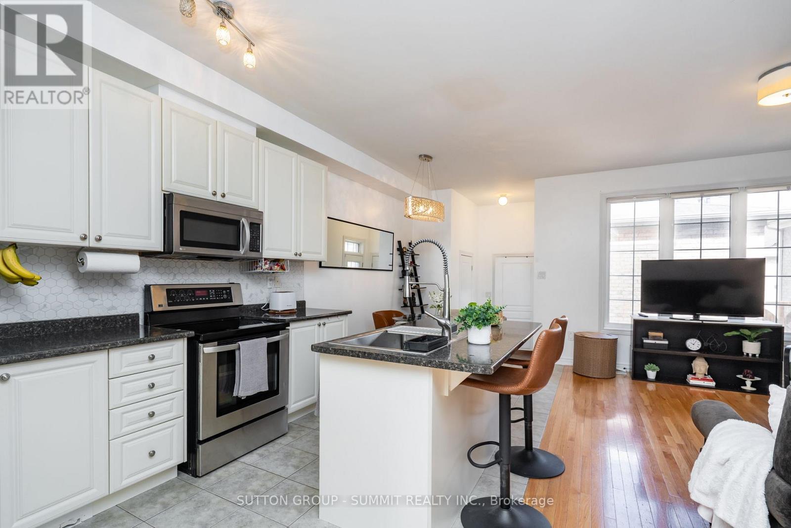 50 Bonnie Braes Drive, Brampton, Ontario  L6Y 0G8 - Photo 9 - W13458174