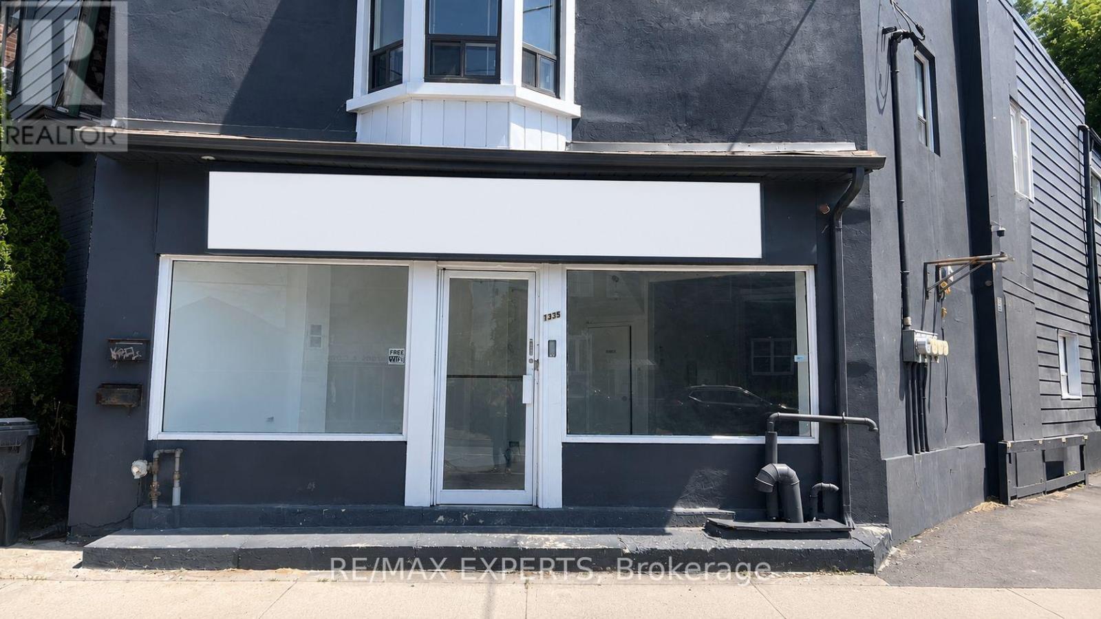 1335 WESTON ROAD, Toronto, Ontario