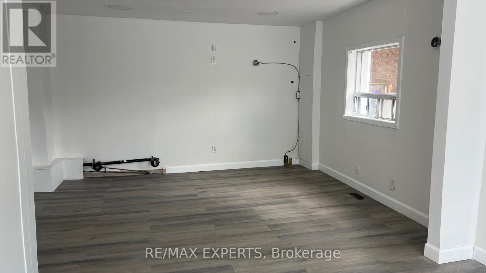1335 Weston Road, Toronto, Ontario  M6M 4R7 - Photo 4 - W13458176