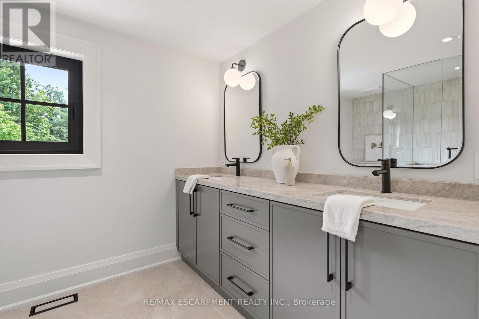 727 King Road, Burlington, Ontario L7T 3K5 - Photo 29 - W13458274