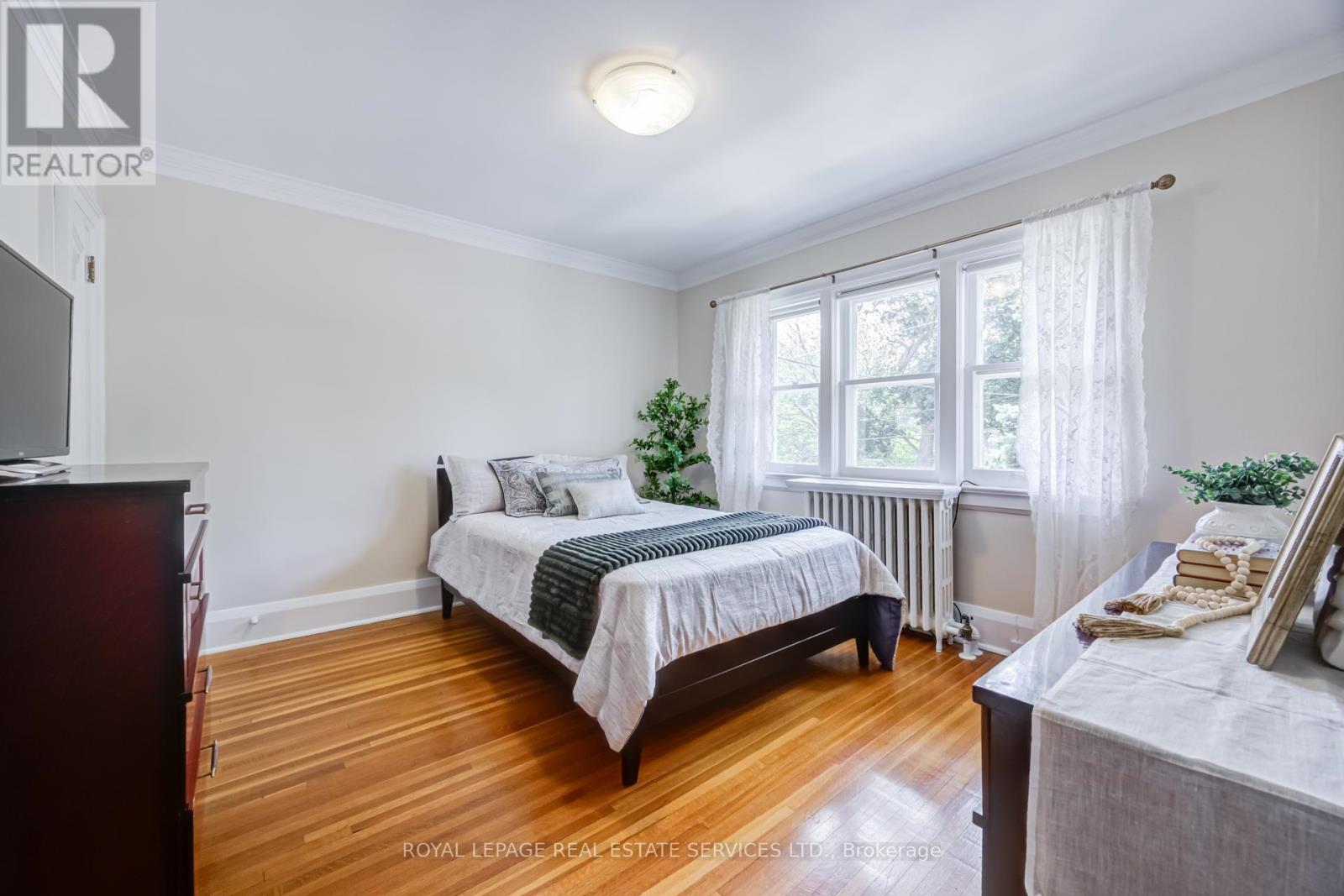 51 Halford Avenue, Toronto, Ontario  M6S 4E9 - Photo 21 - W13458368