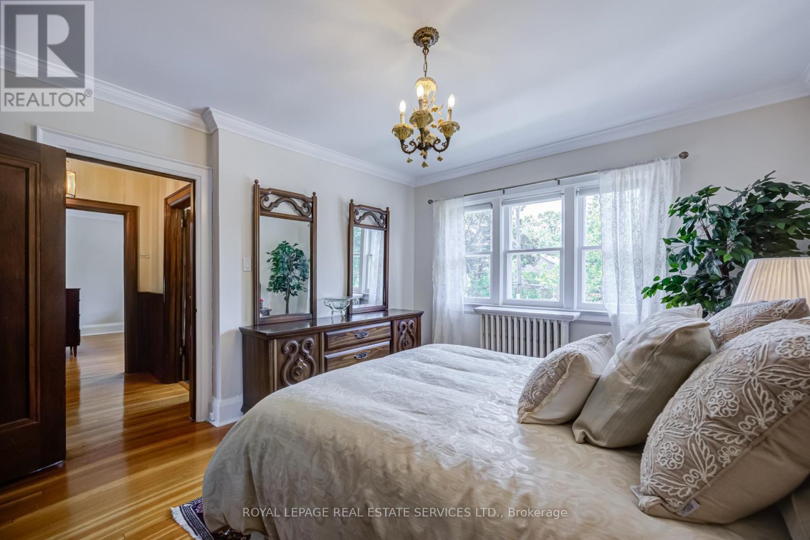 51 Halford Avenue, Toronto, Ontario  M6S 4E9 - Photo 28 - W13458368