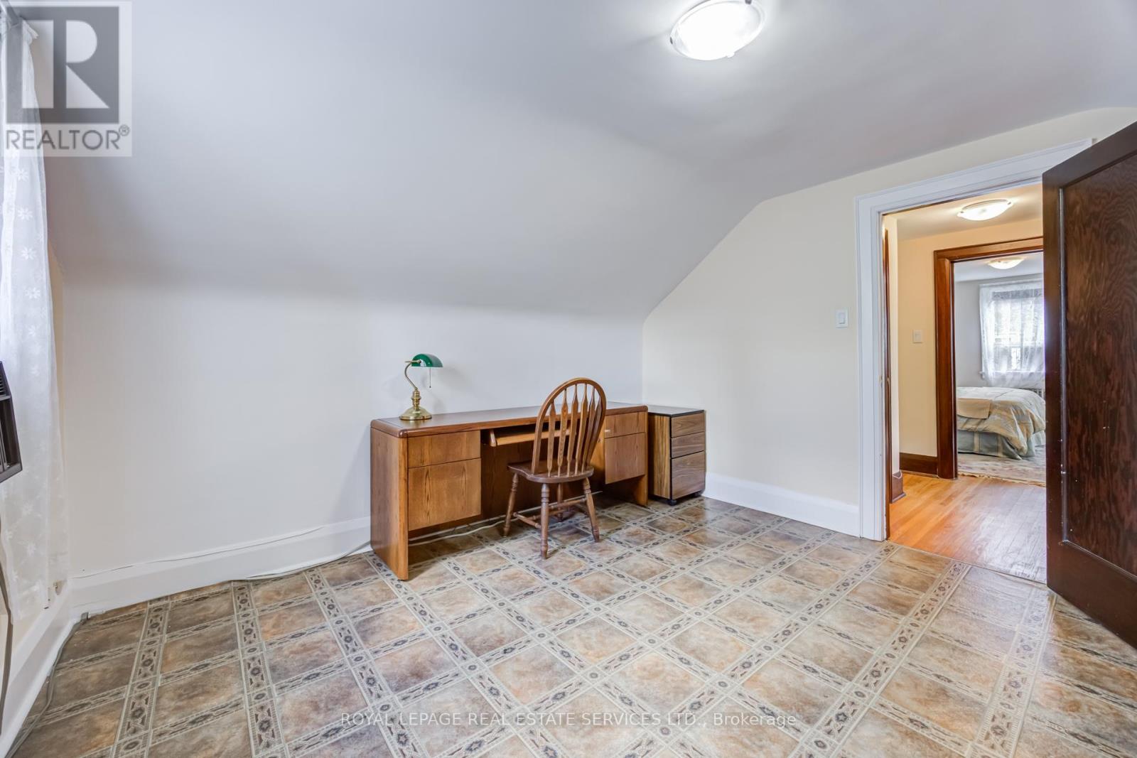 51 Halford Avenue, Toronto, Ontario  M6S 4E9 - Photo 38 - W13458368