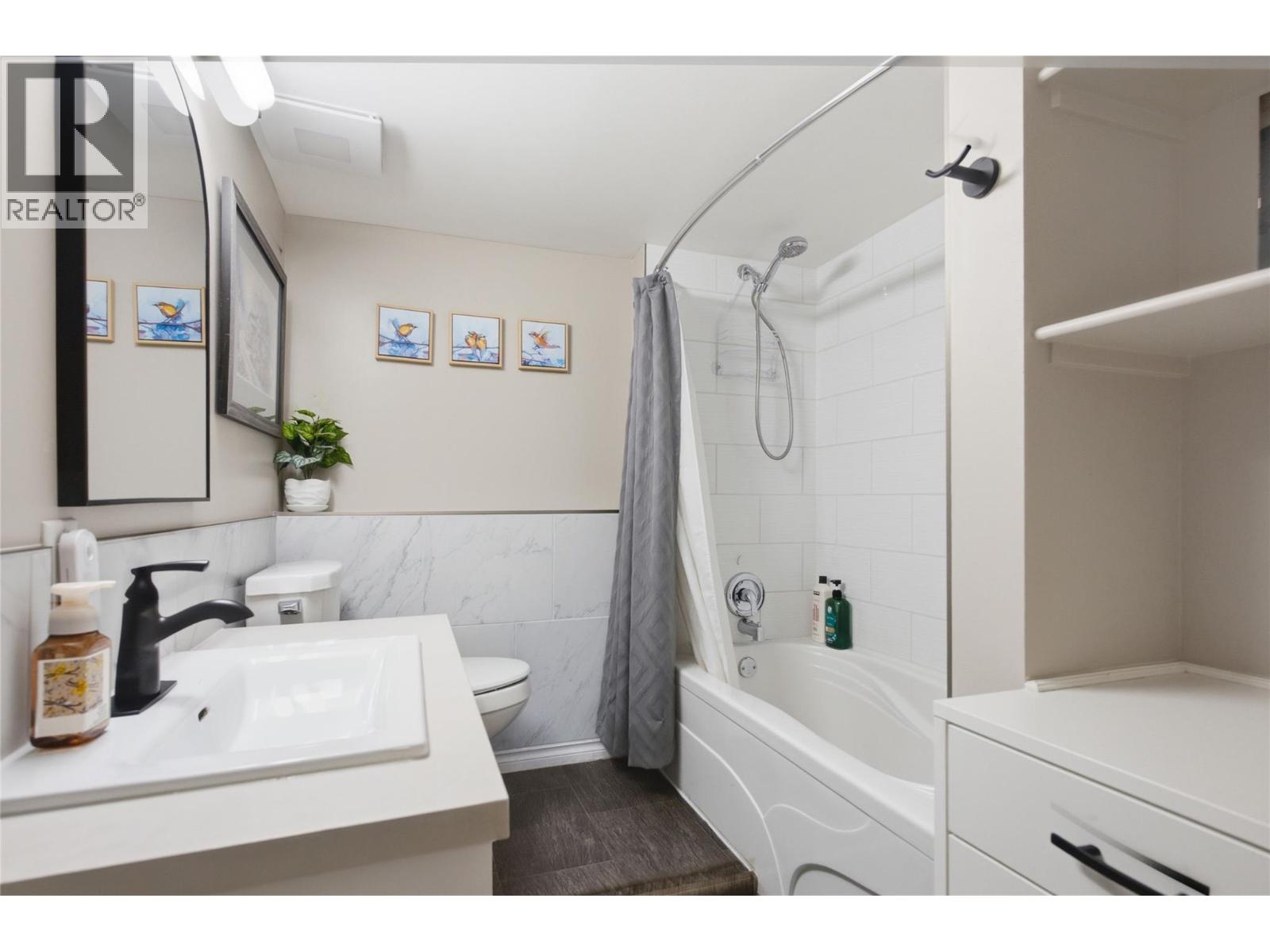 2555 Glenview Avenue, Kamloops, British Columbia  V2B 4L5 - Photo 24 - 10391029