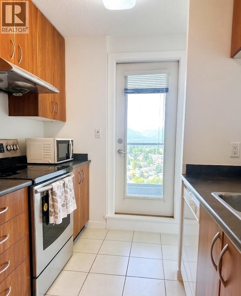 2409 3663 Crowley Drive, Vancouver, British Columbia  V5R 6H4 - Photo 6 - R3089375