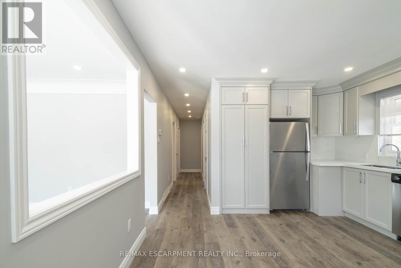 1 - 196 Upper Paradise Road, Hamilton, Ontario L9C 5B9 - Photo 2 - X13458202