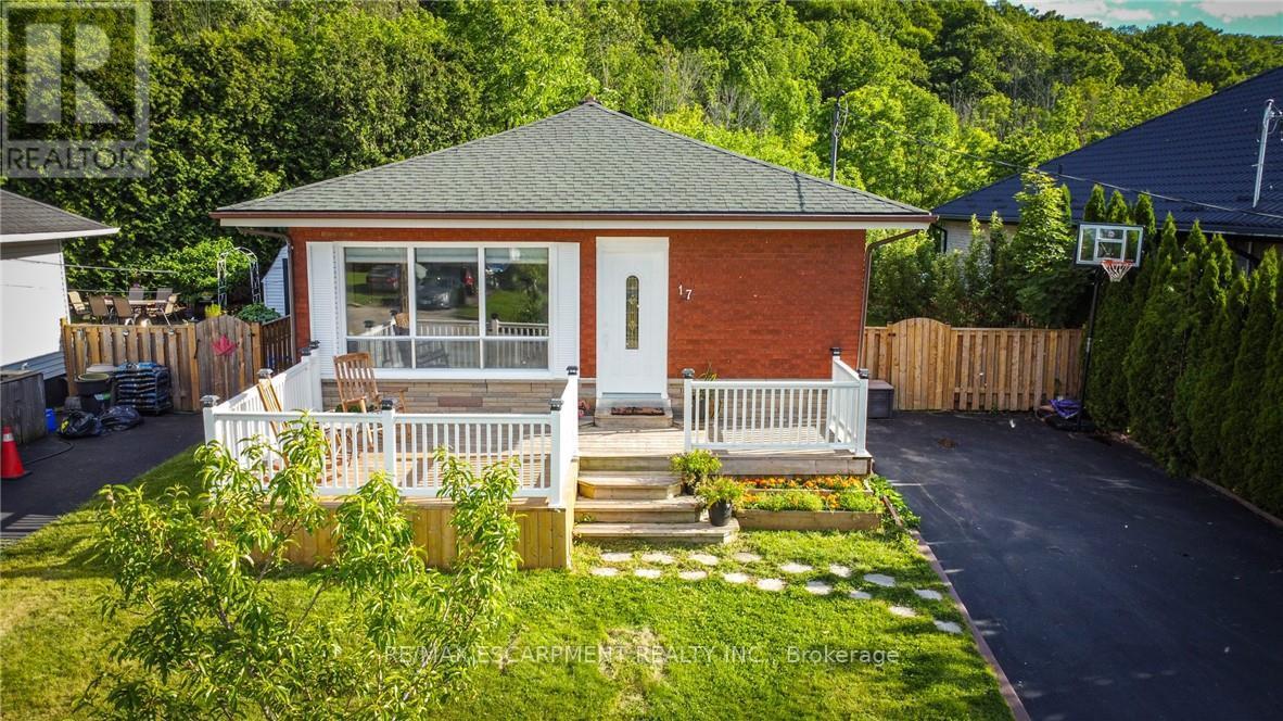 17 Alba Street, Hamilton, Ontario  L8G 1N9 - Photo 5 - X13458290