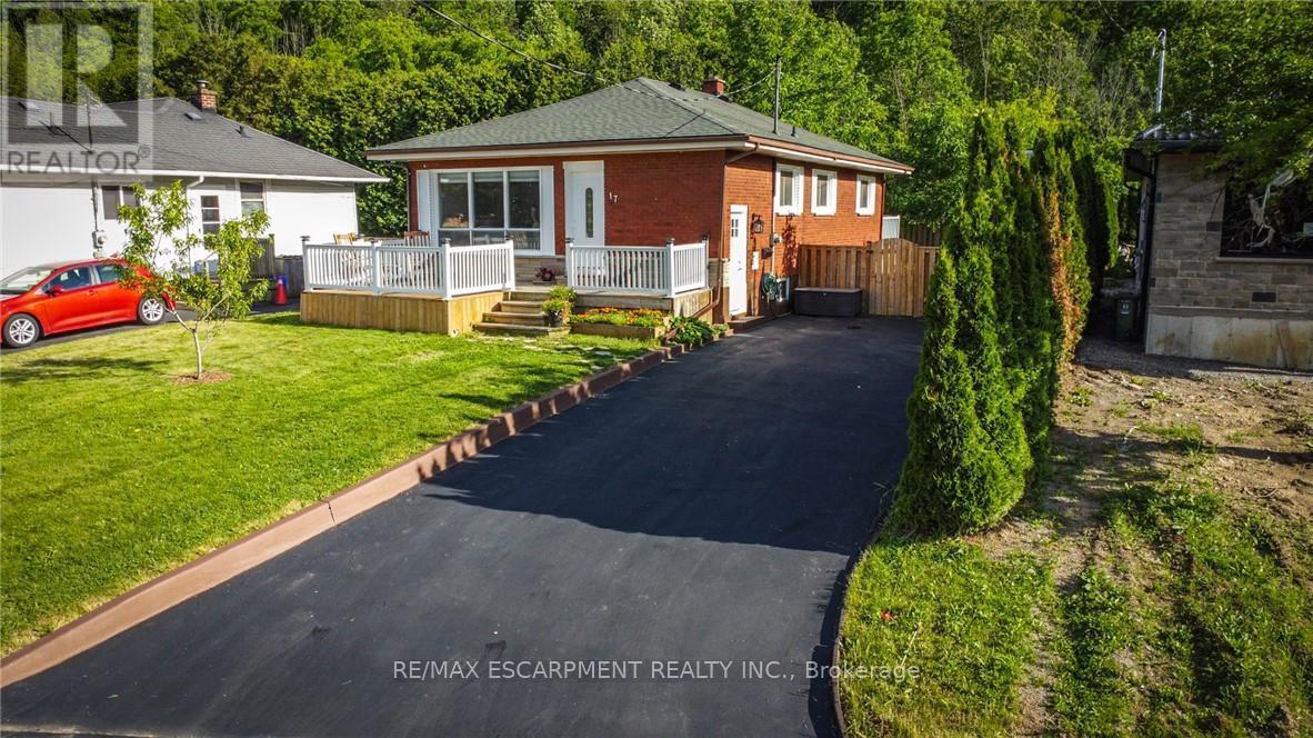 17 Alba Street, Hamilton, Ontario  L8G 1N9 - Photo 6 - X13458290