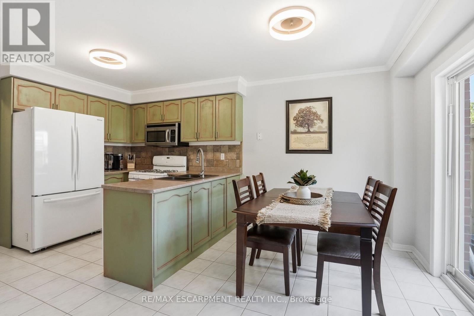 174 Fellowes Crescent, Hamilton, Ontario L8B 0M9 - Photo 10 - X13458298