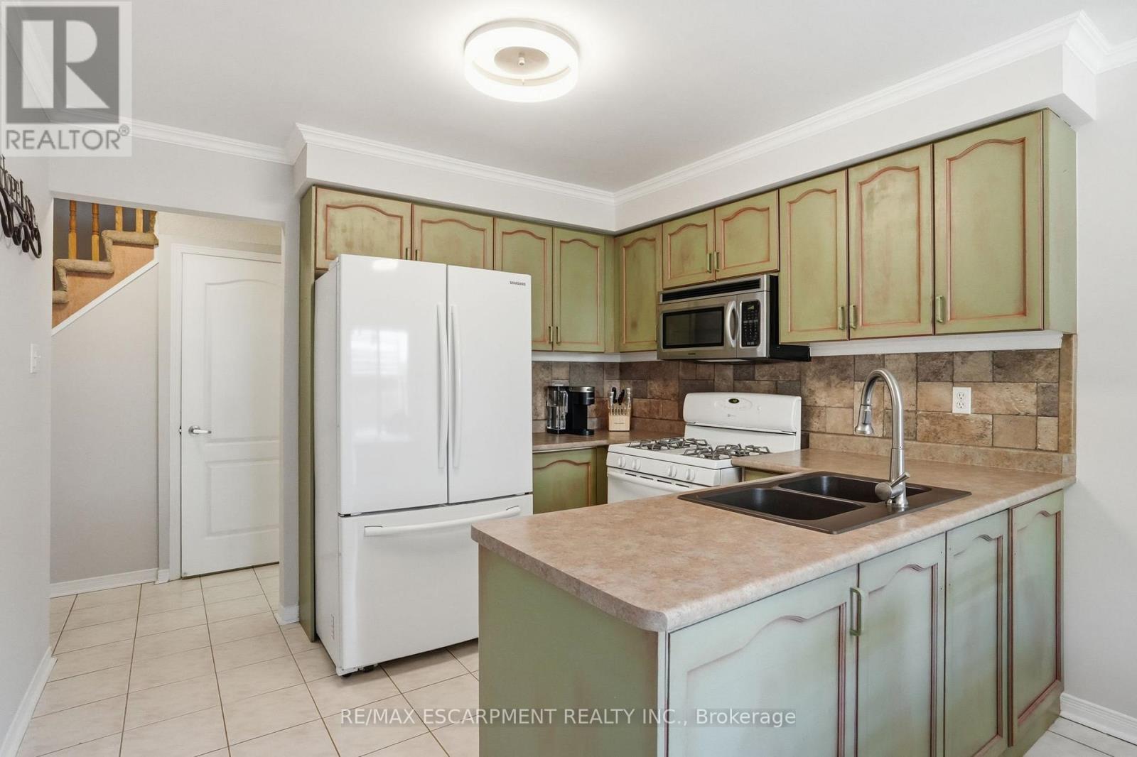 174 Fellowes Crescent, Hamilton, Ontario L8B 0M9 - Photo 11 - X13458298
