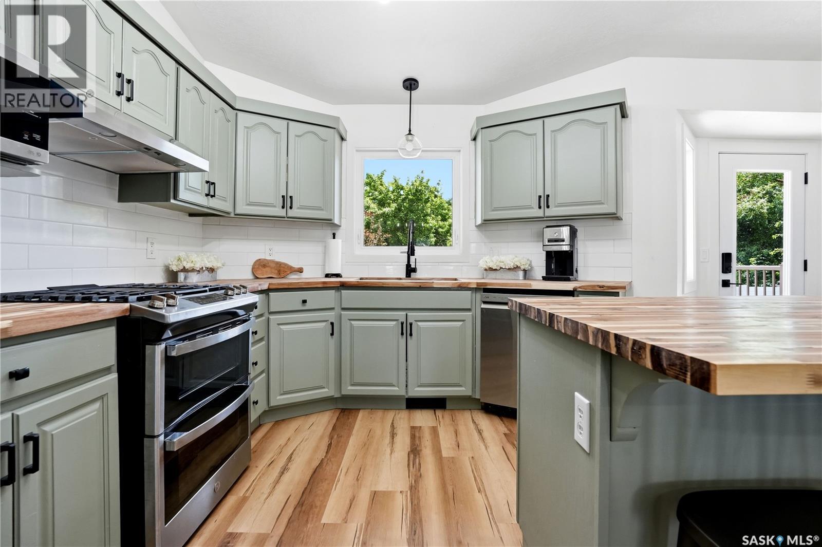 3348 Gloucester Bay, Regina, Saskatchewan  S4V 2T9 - Photo 13 - SK039783