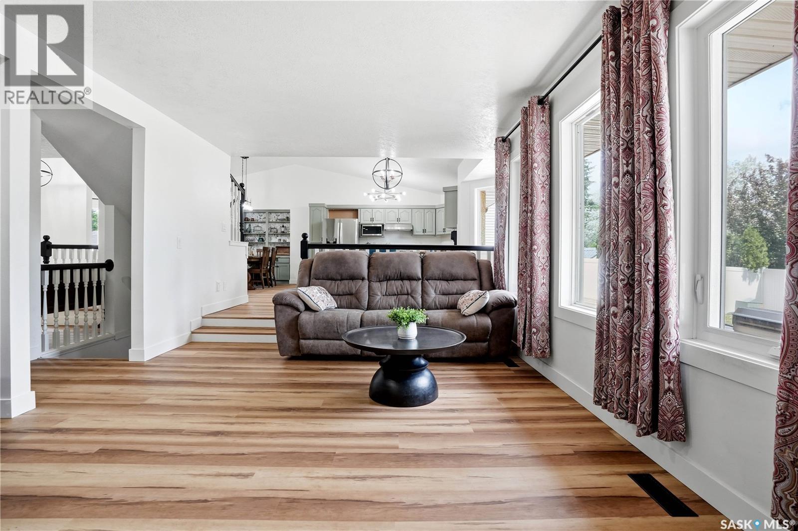3348 Gloucester Bay, Regina, Saskatchewan  S4V 2T9 - Photo 17 - SK039783