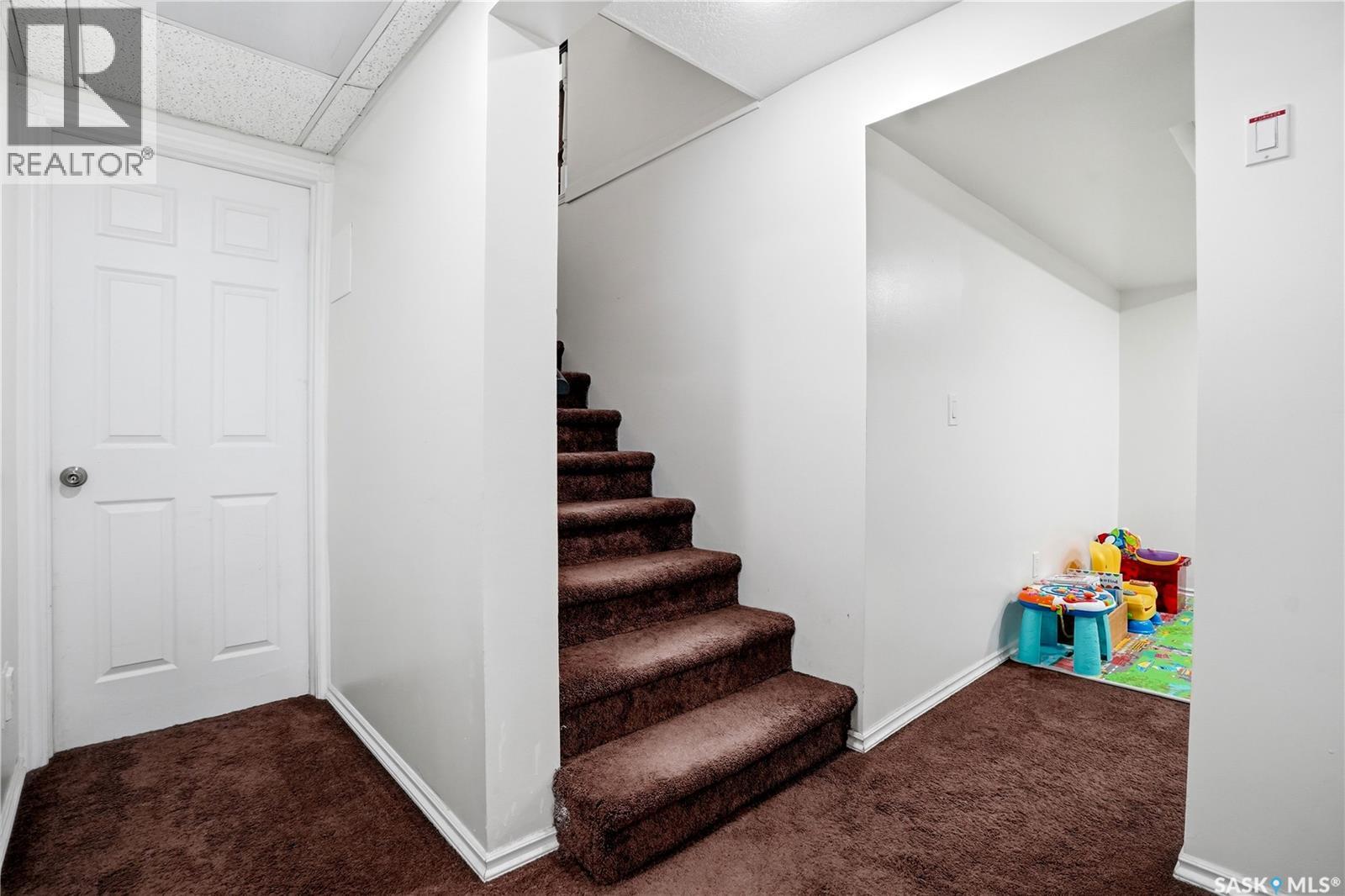 3348 Gloucester Bay, Regina, Saskatchewan  S4V 2T9 - Photo 34 - SK039783