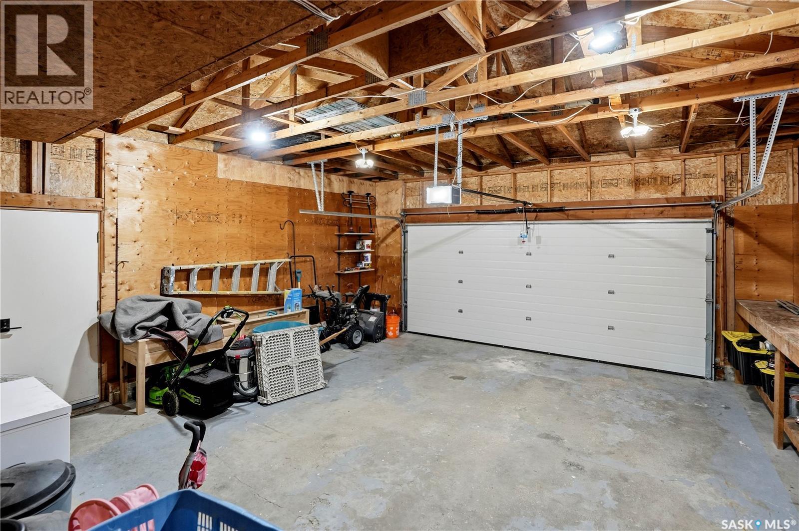 3348 Gloucester Bay, Regina, Saskatchewan  S4V 2T9 - Photo 45 - SK039783