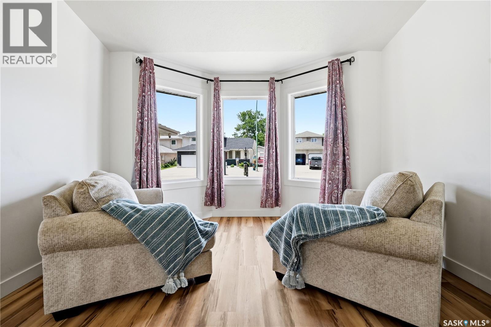 3348 Gloucester Bay, Regina, Saskatchewan  S4V 2T9 - Photo 6 - SK039783