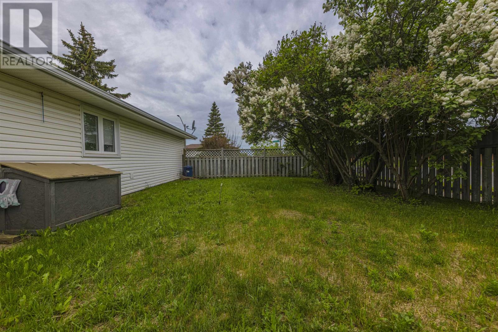 1106 Crawford Ave, Thunder Bay, Ontario  P7E 3C9 - Photo 6 - TB2601569