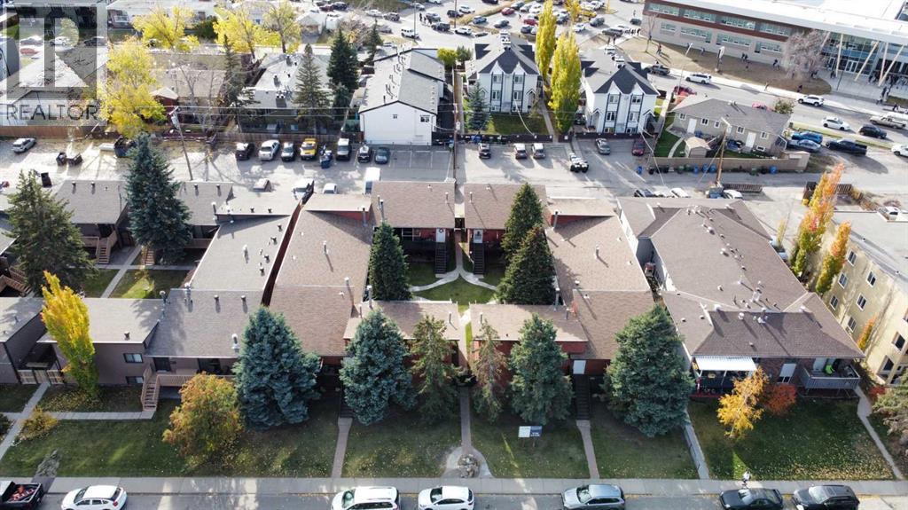 1-12, 4607 73 Street NW, Calgary, Alberta  T3B 2M3 - Photo 2 - A2225168