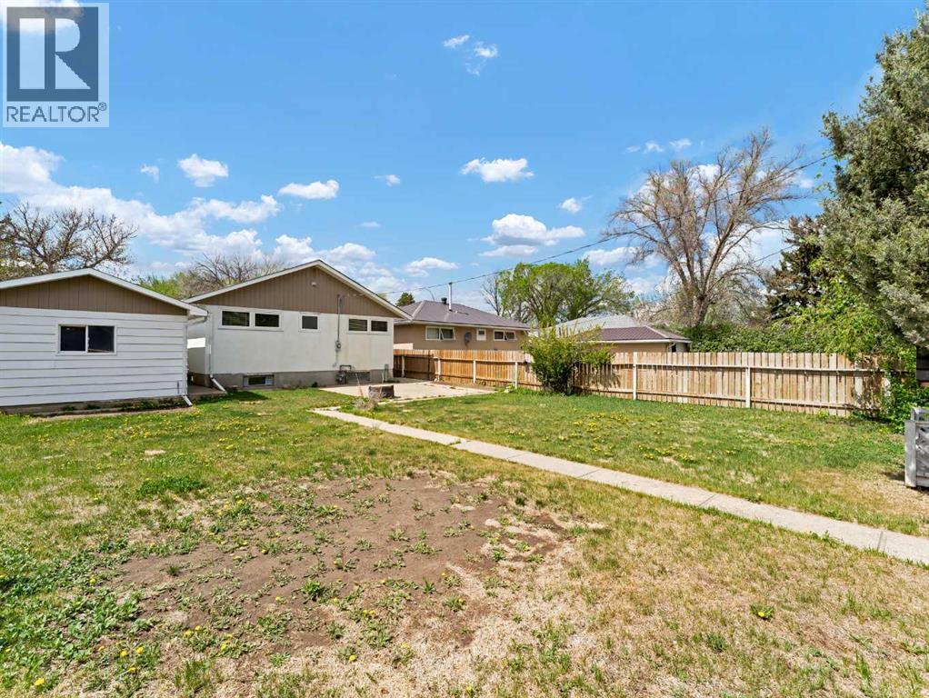 166 Mitchell Crescent Nw, Medicine Hat, Alberta  T1A 6V4 - Photo 41 - A2311725