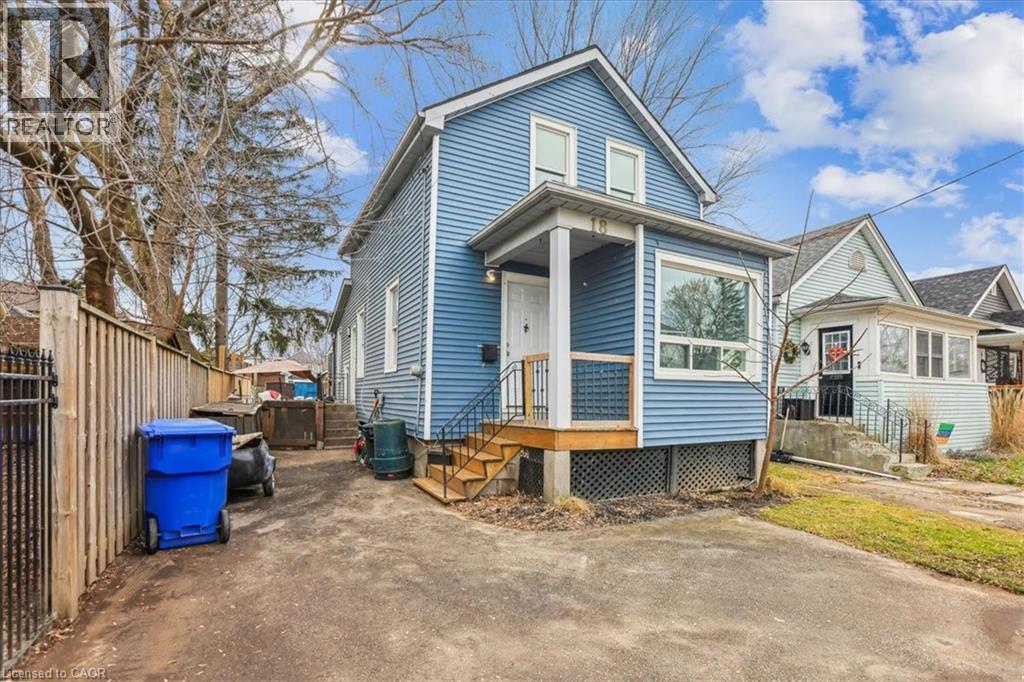 18 LINWOOD Street, St. Catharines, Ontario