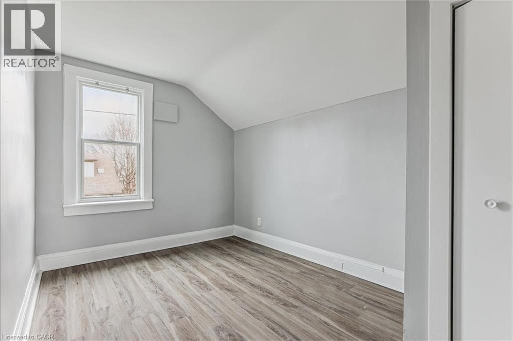 18 Linwood Street, St. Catharines, Ontario  L2R 1H3 - Photo 24 - 40840471