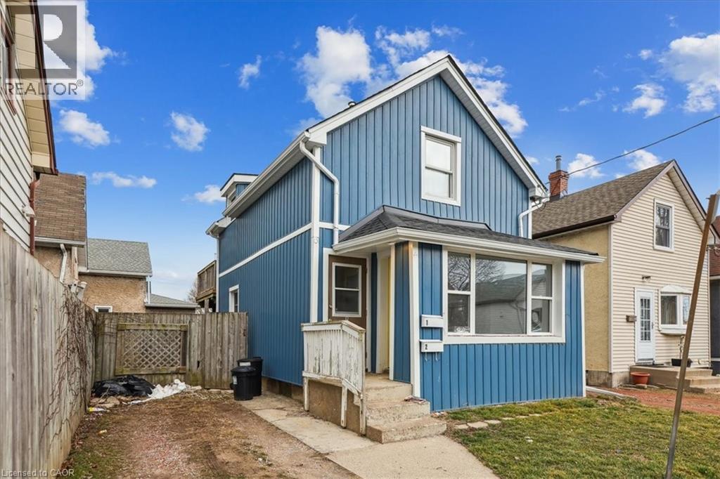 19 Seneca Street, St. Catharines, Ontario  L2R 2V1 - Photo 3 - 40840427
