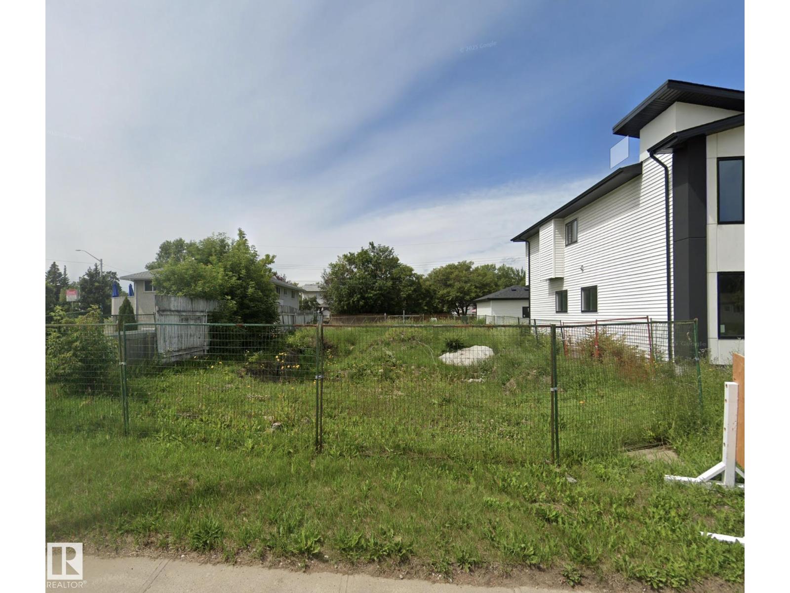 10712 149 ST NW NW, Edmonton, Alberta