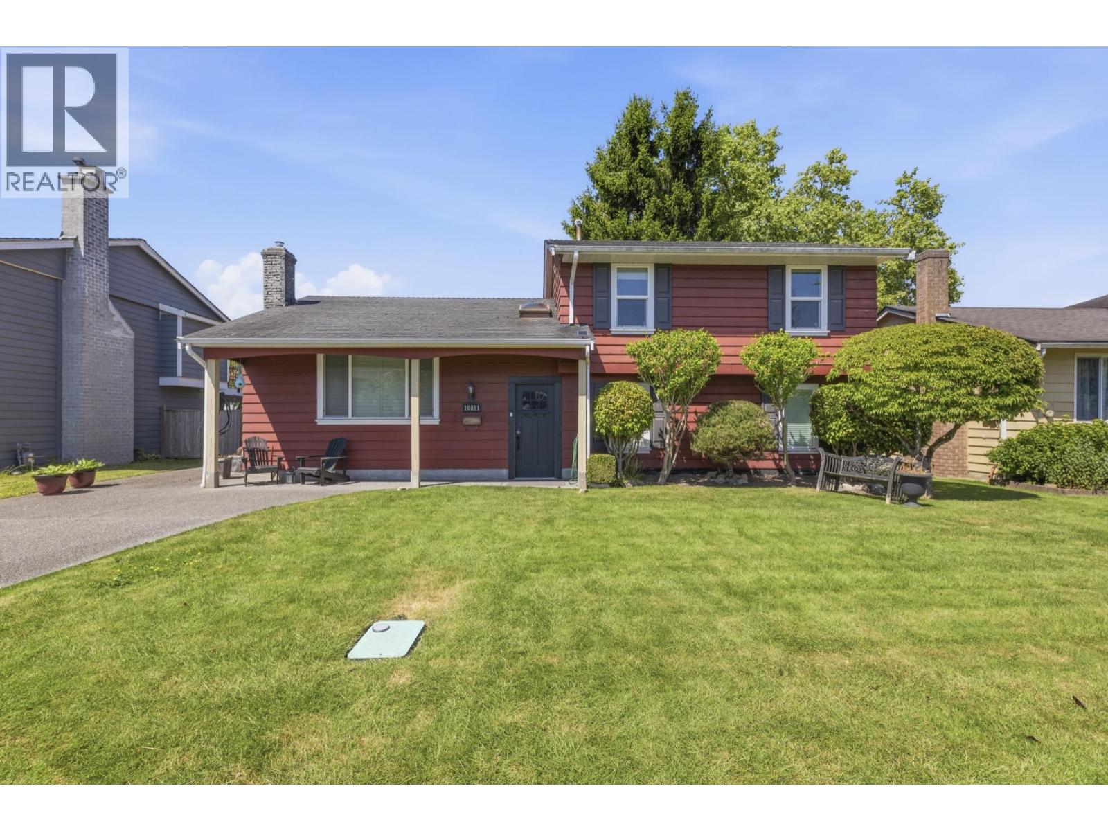 10851 ROSECROFT CRESCENT