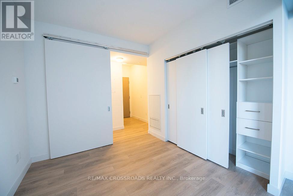 808 - 215 Queen Street W, Toronto, Ontario M5V 0P5 - Photo 2 - C13458398