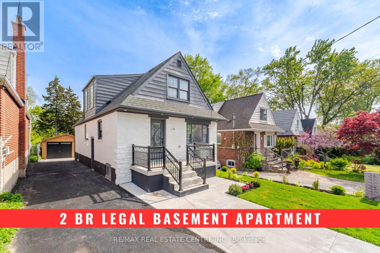 <div class="slider-price">$1,199,000</div><p>109 Glencrest Boulevard, Toronto, Ontario</p>